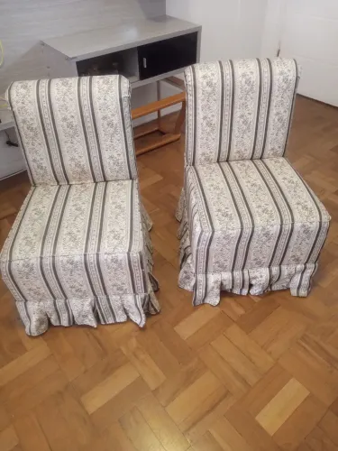 Par de poltronas estilo boneca, lindase