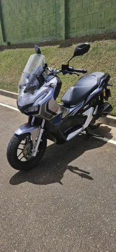 Honda ADV 150. Ano 2023.