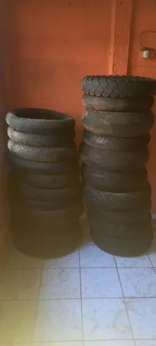 Vendo Lote de Pneus para Motos - Várias Medidas.