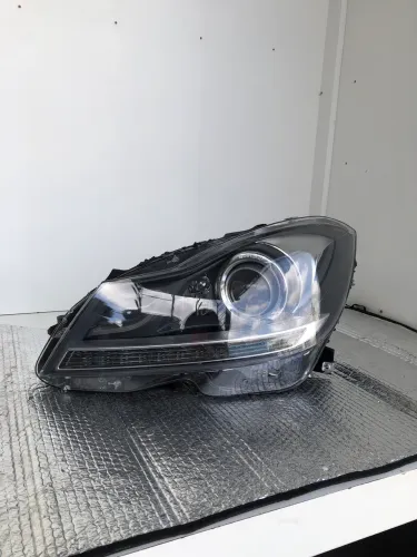 Farol de led lado Direito Mercedes C180 2012