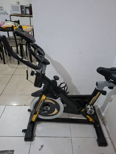Bicicleta para exercitar