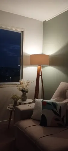 Luminária abajur tripé