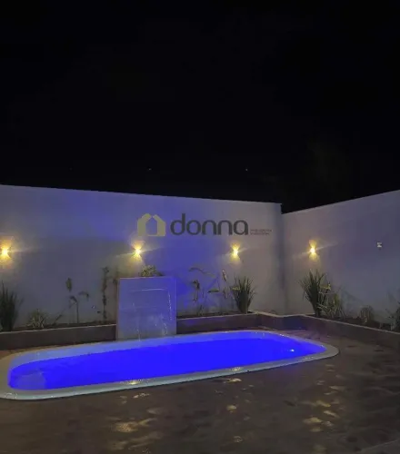 Casa à venda com 3 quartos, piscina e até permuta em Jardim Maracanã, Uberaba