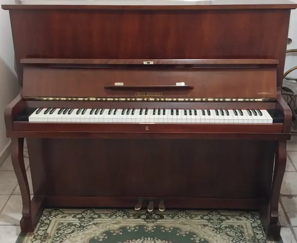 Piano Fritz Dobbert FD126 Reformado