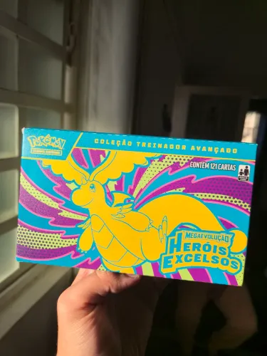 ETB HERÓIS EXCELSOS - Cartas Pokémon TCG