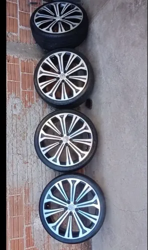 ARO 20 COROLLA HÍBRIDO