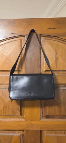 Bolsa de couro legítimo preta