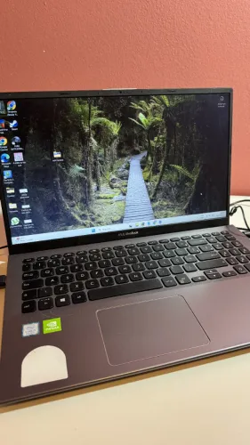 Notebook com placa de vídeo ASUS VivoBook i7