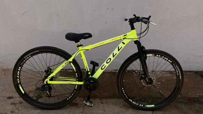 Bicicleta Colli Toronto Aro 29 Shimano 21 Marchas - Alumínio