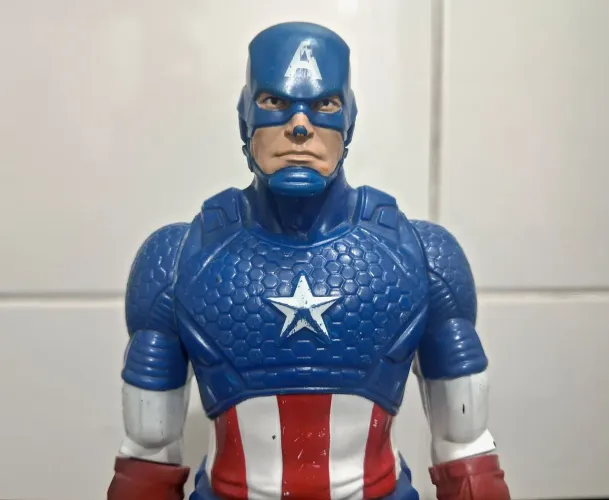 Boneco Capitão América Hasbro Usado