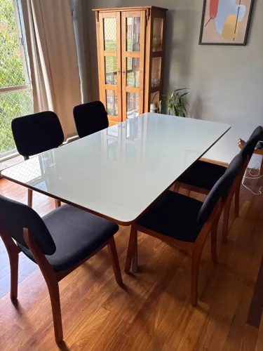 Mesa jantar com 06 cadeiras 