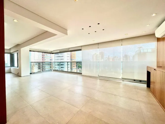VENDA Apartamento com 4 dormitórios (3 suítes) , 4 vagas e deposito, 193m² no Campo Belo