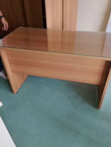 Vendo 3 mesas de escritório
