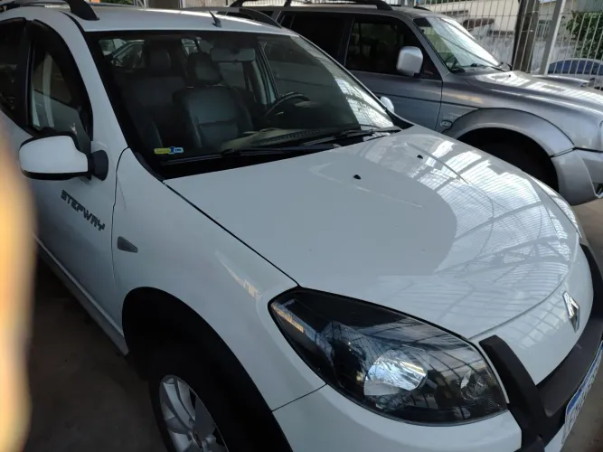 Renault Sandero Stepway Hi-flex 1.6 16V 5P Aut. 2014