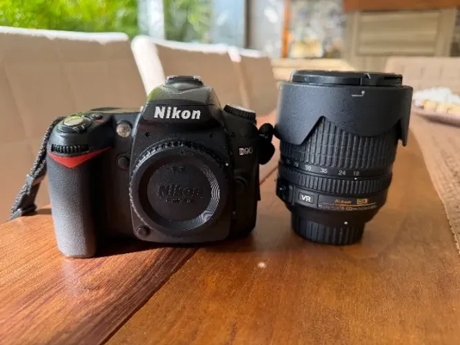 Nikon D90 em excelente estado!!