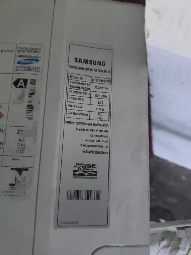 Vendo Ar-condicionado 12.000btu, funcional, no ponto de instalar.