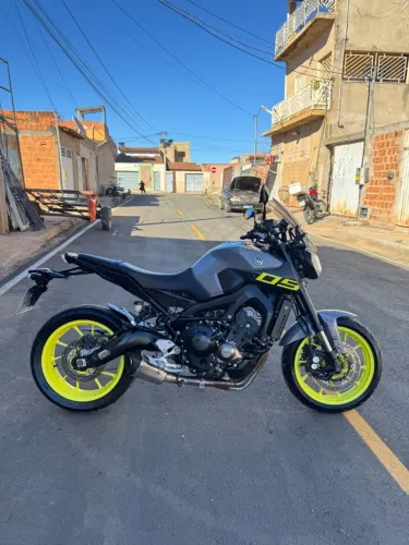 Mt 09 - 2014 / moto para pessoas exigentes