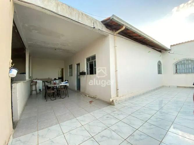 Casa à venda, 6 quartos, 1 suíte, 3 vagas, Major Prates - Montes Claros/MG - R$ 485.000,00