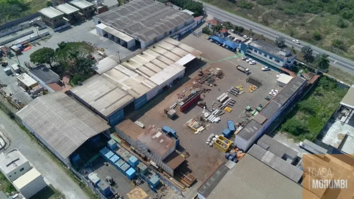Oportunidade Única: Galpão Comercial à Venda no Rio de Janeiro, Bairro X - 1 Sala, 2 Banhe