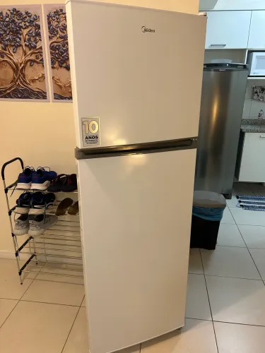 Geladeira Midea 294L - excelente estado (quase nova)