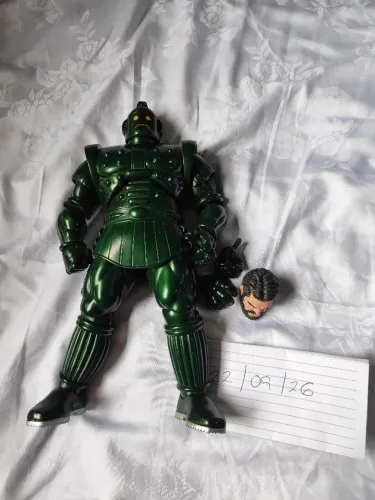 Marvel select Titânio