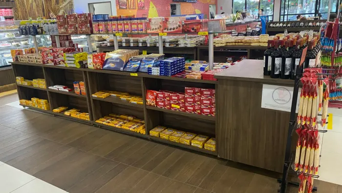 VENDE-SE BALCÕES E MÓVEIS DE PADARIA COMPLETA