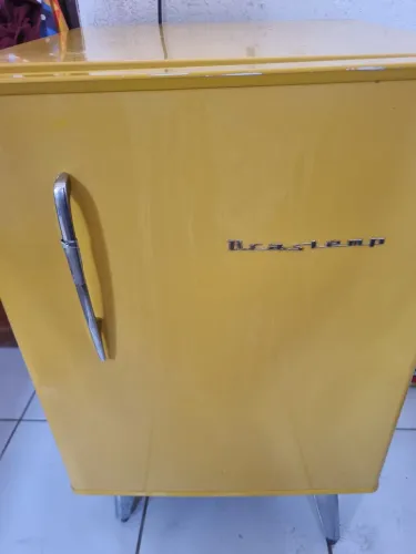 FRIGOBAR BRASTEMPE (RETRO AMARELO)