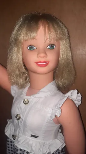 BONECA ELIANA