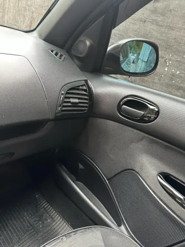 Peugeot 207 XR Sport 1.4 Flex 8V 3P 2009