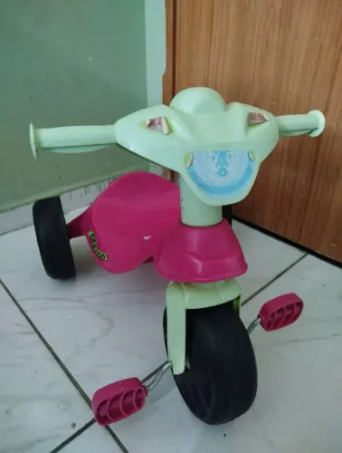 Triciclo novinho não foi usado
