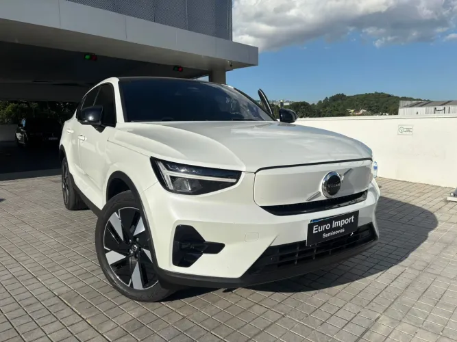 Volvo C40 Recharge Plus (elétrico) 2024