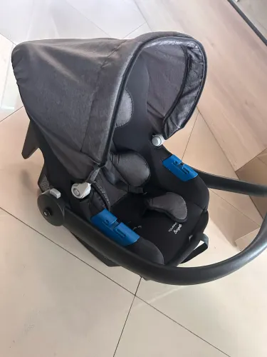 Bebê conforto