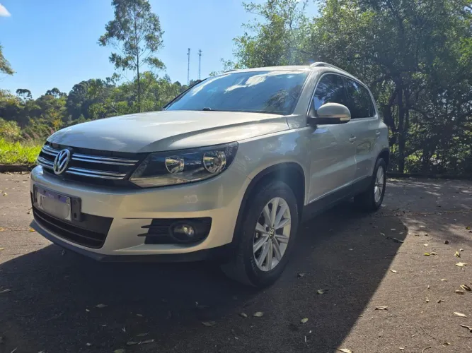 Volkswagen Tiguan 2.0 TSI 16V 200cv Tiptronic 5P 2012