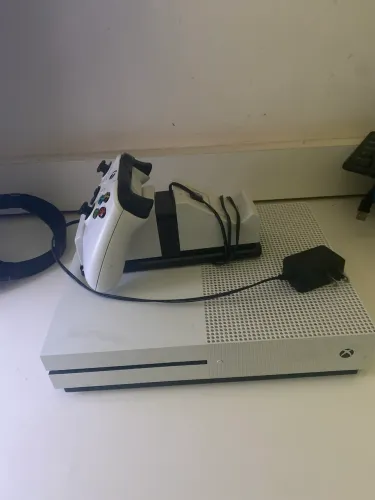 Xbox One com controle