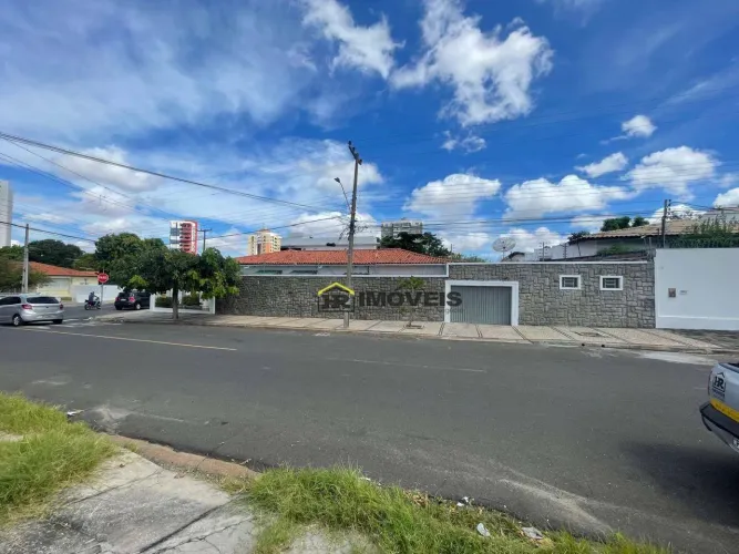 Casa Comercial para Aluguel no São Cristóvão  Localização Estratégica na Zona Leste de Ter