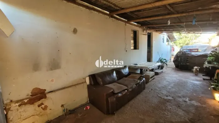 Terreno disponível para venda no bairro Presidente Roosevelt em Uberlândia MG