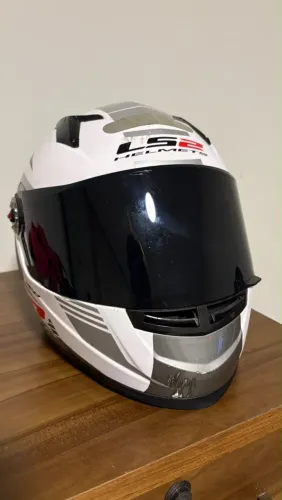 VENDO CAPACETES