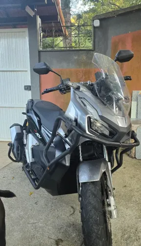 Honda ADV baixa km 