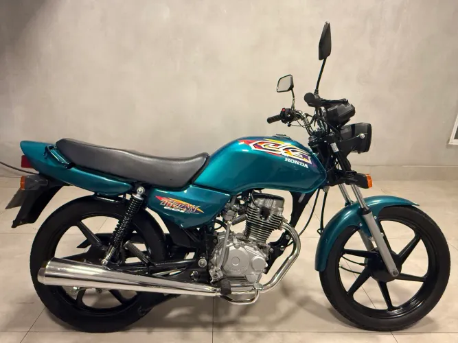 CG Titan 1999