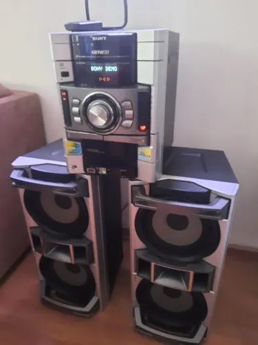 SONY GENEZI MHC-GT555 