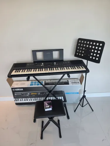 Teclado yamaha psrew300