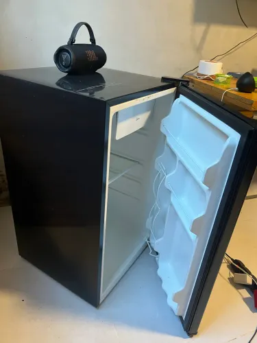 Frigobar Midea novo 