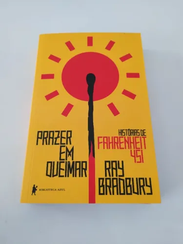 Livro Novo Prazer em queimar: histórias de Fahrenheit 451 (Bangu, próx. ao shopping)