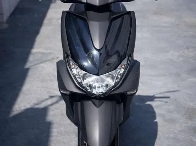 YAMAHA/FLUO ABS - 2023/2024 (Apenas 5.372KM)