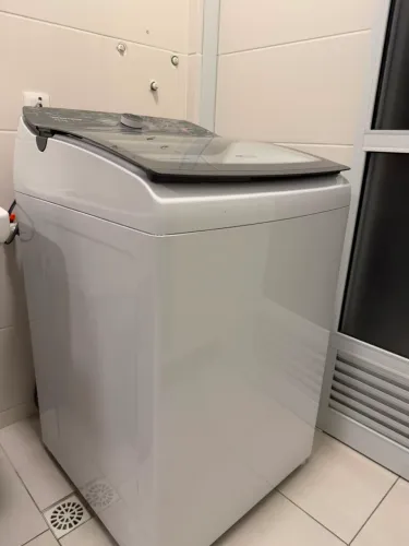 Máquina de lavar roupas Brastemp