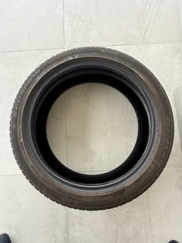 Pneu Pirelli Scorpion 225/45 - R19
