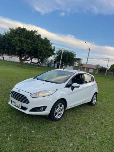 Ford Fiesta 1.6 16V Flex Aut. 5P 2015