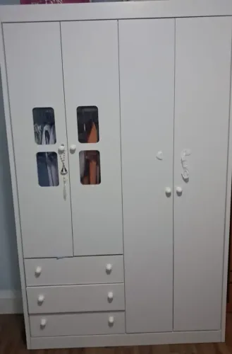 Vendo guarda-roupase cômoda infantil 