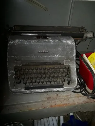 Maquina de escrever Facit para colecionador
