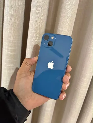 A venda iPhone 13 normal 128gigas Bateria 89% nota fiscal carregador capas